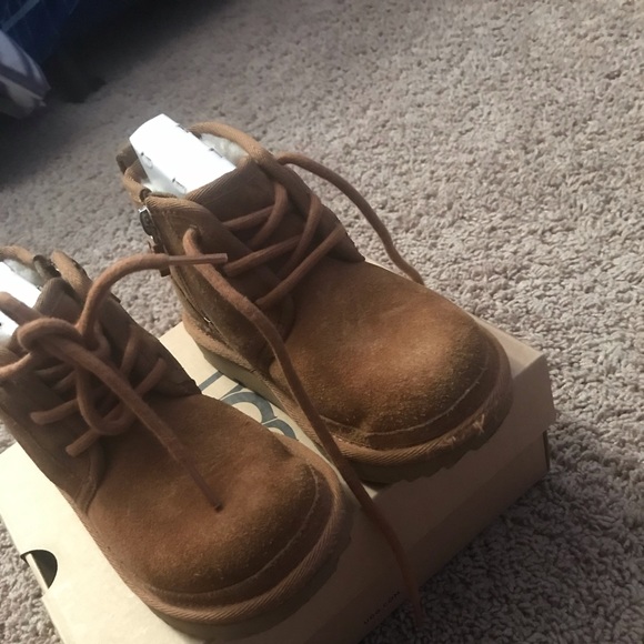 ugg boy shoes